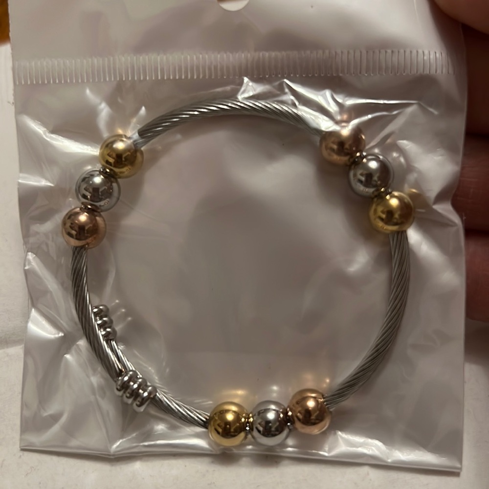 Stainless steel bracelet